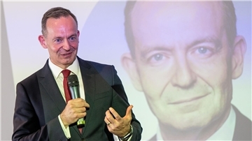 Fordert, dass Transparenz und Demokratie durch eine klare Regulierung sichergestellt werden: Volker Wissing.