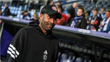 Fortuna-Trainer Daniel Thioune feierte das Ende einer „brutalen Woche“.