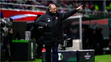 Frank Schmidt verpasste mit dem 1. FC Heidenheim knapp den direkten Sprung ins Achtelfinale der Conference League.