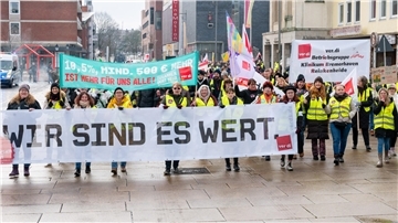 Frauen in vorderster Reihe: Verdi organisierte am Weltfrauentag einen zweiten Warnstreik.