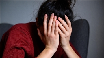 „Frauen leiden häufiger als Männer an stressbedingten psychischen Krankheitsbildern“, sagt KKH-Expertin Könitz. Sie seien oftmals stärker belastet.
