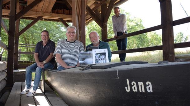Treffen im Freilichtmuseum „Jan vom Moor und Klappstau“ bei der Heiser Mühle:  Friedrich Zittlosen (von links), Marcel Kruse, Günter Ihmels und Guido Dieckmann. 