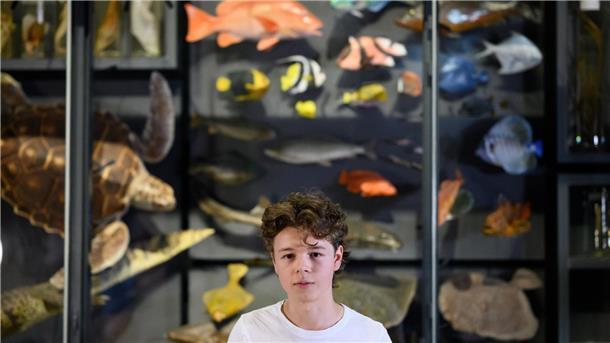 Fridays-for-Future-Sprecher Pit Terjung äußert sich bei einer Pressekonferenz zu einem möglichen Sofortprogramm für den Verkehrssektor.