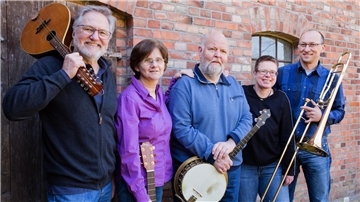 „Friends in Music“ gastiert am 13. April im „Cultimo“: Frank von Marillac (von links), Christina Schmidt, Pierre van den Boom, Dorit Spies und Simeon Spies.