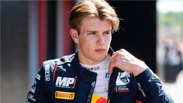 „Immer Gas geben“: Tramnitz und der Traum von der Formel 1 Führt sein Weg einmal in die Formel 1? Nachwuchsfahrer Tim Tramnitz.