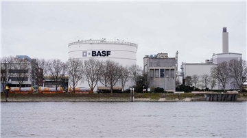 Für 2023 peilt die BASF-Führung weiter einen Umsatz von 84 bis 87 Milliarden Euro an.
