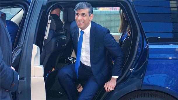Hitziges TV-Duell: Außenseiter Sunak mit Punktsieg Für den britischen Premierminister Rishi Sunak war das erste TV-Duell mit Konkurrent Keir Starmer eine Chance, den Rückstand auf seinen Herausforderer zu verkürzen.