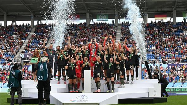 Bundesliga-Rekord: 50.000 Fans wollen Bayern-Frauen sehen Für den Bundesliga-Auftakt des FC Bayern München gegen Bayer Leverkusen wurden bereits 50.000 Tickets verkauft.