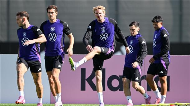 Für die DFB-Elf geht es nach Bratislava zum Auftakt in der WM-Qualifikation. 