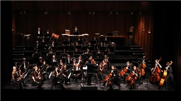 Für die Einspielung der 6. und der 3. Sinfonie der deutschen Komponistin Emilie Mayer ist Marc Niemann als „Dirigent des Jahres“ und gemeinsam mit dem Philharmonischen Orchester Bremerhaven in der Kategorie „Sinfonische Einspielung“ nominiert.