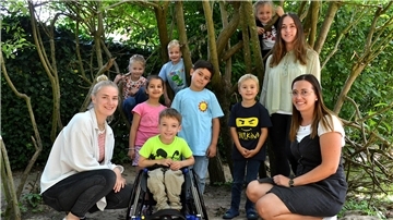 Für die „Schulhelden“ heißt es Abschied nehmen. Sie verließen die Selsinger Kita Richtung Grundschule. Auch für das Team der Lebenshilfe Bremervörde/Zeven stehen aufregende Zeiten an. Im Frühherbst zieht die Kita in den Neu- und Umbau um.