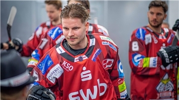 Für Justin Büsing ist ein Kindheitstraum wahr geworden. Der Bremerhavener arbeitet hart daran, ein fester Bestandteil der Pinguins zu werden.