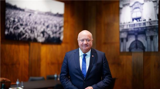 Österreichs Kanzler: Koalition mit Anti-Streit-Rezept Für Kanzler Christian Stocker sind AfD und FPÖ nur bedingt vergleichbar.