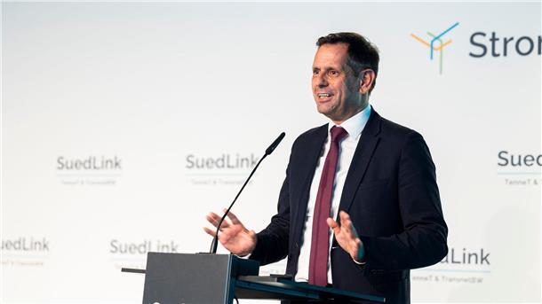 Für Niedersachsens Ministerpräsident Olaf Lies (SPD) ist der Suedlink die „Schlagader“ der Energieversorgung.