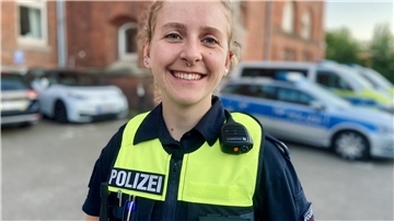 Für Polizeikommissarin Lena Griesbach ist es wichtig, dass Cold Cases weiter bearbeitet werden. Ihre Bachelorarbeit, die sie über das Thema geschrieben hat, weckte großes Interesse in Expertenkreisen.