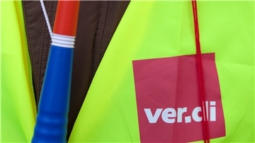 Hafenarbeiter attackieren Verdi Für Proteste ist eigentlich die Gewerkschaft Verdi zuständig. Nun richtet sich der Unmut der Hafenarbeiter in Form einer Online-Petition gegen die Gewerkschaft.