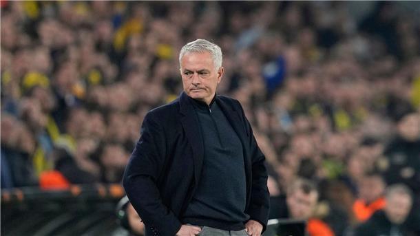Star-Coach Mourinho muss bei Fenerbahçe Istanbul gehen Für Star-Trainer Mourinho ist bei Fenerbahçe Istanbul Schluss. (Archivbild)