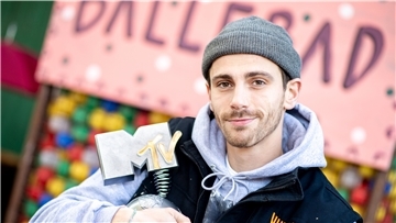 Fynn Kliemann ist preisgekrönter Musiker. Das Scouten von Talenten und die Hilfe für andere Musiker ist ihm nicht weniger wichtig.