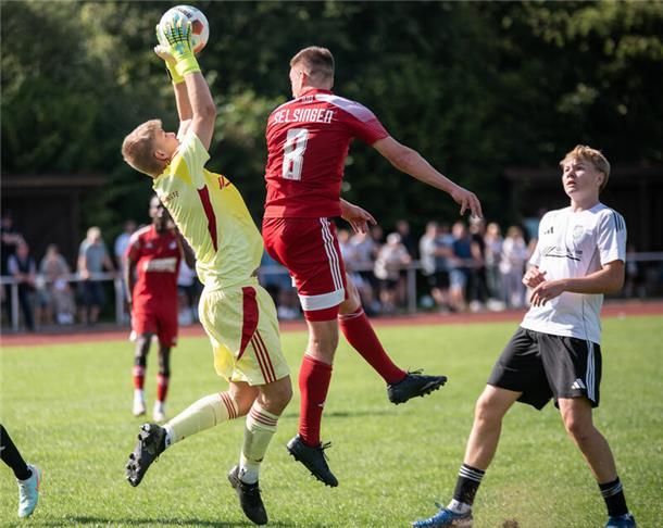 Starker Bezirksliga-Start: MTSV besiegt Ippensen/Wohnste deutlich Gäste-Torwart Tom Ole Steffen hatte gegen Selsingen einige starke Paraden.