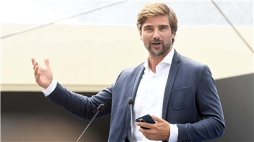Gast und Redner bei der Taufe der „MSC Michel Cappellini“: Weltumsegler Boris Herrmann.