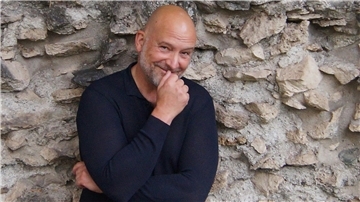 Liebe auf den ersten Blick: Tenor Björn Casapietra singt wieder in Selsingen Gastiert mit seinen „Christmas Love Songs“ im Dezember wieder in der Selsinger Kirche: Tenor Björn Casapietra.
