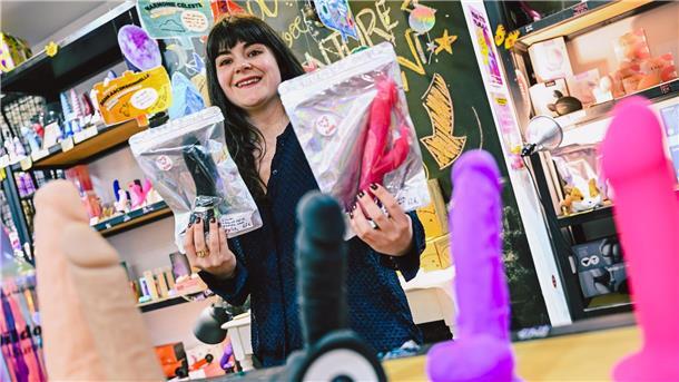 Sex-Toys aus zweiter Hand - Laden sieht sich als Pionier Gebrauchtes Sexspielzeug wird bei Adèle Roy in besonderen Verpackungen angeboten.