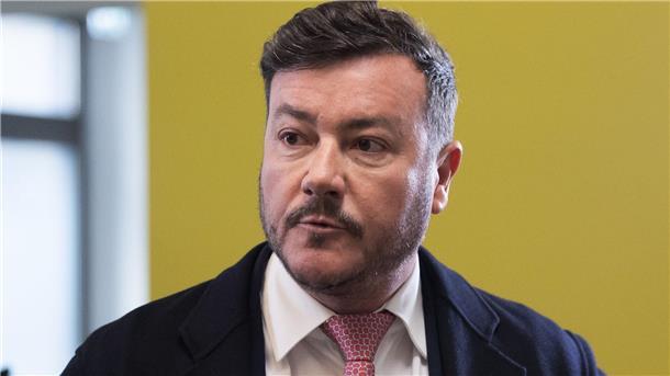 Italienische Justiz erlässt Haftbefehl gegen René Benko Gegen den insolventen Signa-Gründer René Benko laufen verschiedene Ermittlungen. In Italien hat die Staatsanwaltschaft jetzt auch Haftbefehl erlassen.