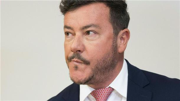 Italien erlässt Haftbefehl gegen René Benko Gegen den insolventen Signa-Gründer René Benko laufen verschiedene Ermittlungen. In Italien hat die Staatsanwaltschaft jetzt auch Haftbefehl erlassen.