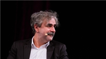 Gegen den Journalisten Deniz Yücel ist in der Türkei ein Haftbefehl erlassen worden.