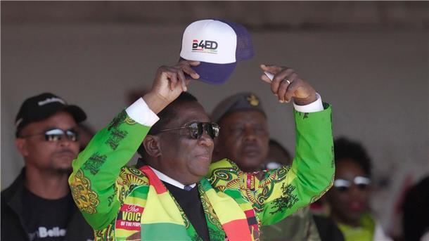 Amtsinhaber Mnangagwa gewinnt Präsidentenwahl in Simbabwe Geht der 80-jährige Emmerson Mnangagwa in eine zweite Amtszeit? Wahlen in Simbabwe sind regelmäßig von Unregelmäßigkeiten überschattet.