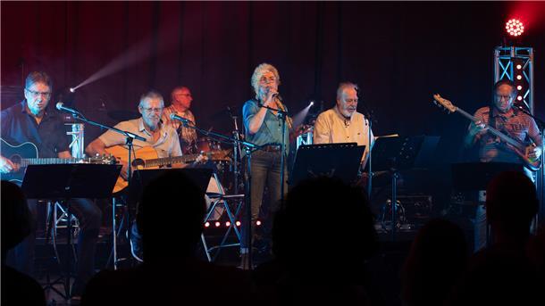 Nordenham: So liefen das Jahnhallen-Konzert und „Rock in the Factory“ Konzert