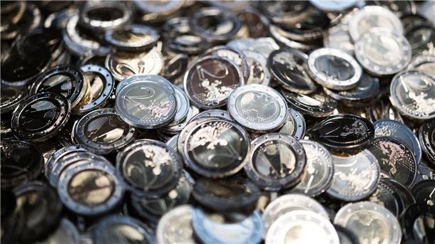 Gemessen an der Zahl der Transaktionen ist Bargeld noch immer die beliebteste Zahlungsart. (Symbolbild)