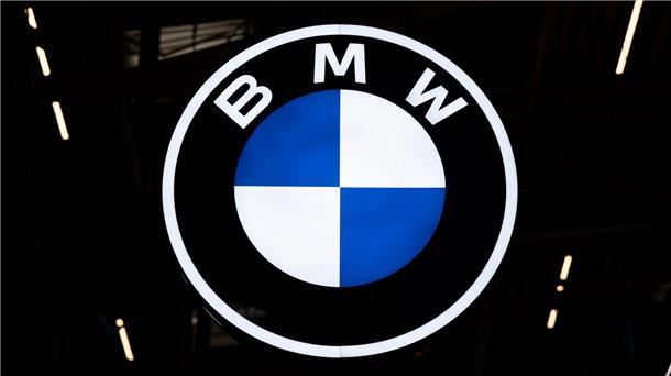 Gerade noch hat BMW steigende Absätze vermeldet, jetzt muss der Konzern seine Jahresprognose kappen. 