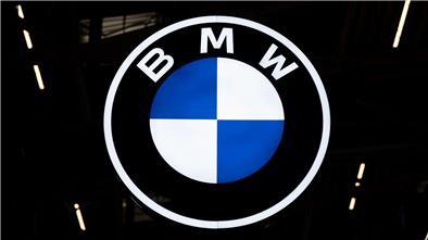 Gerade noch hat BMW steigende Absätze vermeldet, jetzt muss der Konzern seine Jahresprognose kappen. 