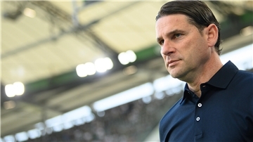 Gerardo Seoane muss in Gladbach eine bessere Platzierung als Rang 14 erreichen.