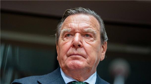Schröder legt Berufung ein: Büro-Streit geht weiter Gerhard Schröder war zwischen 1998 und 2005 Bundeskanzler.