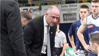Gespräche mit Spielern und deren Agenten kann Michael Mai zurzeit kaum führen. Zu viele Fragen sind bei den Eisbären noch nicht geklärt.