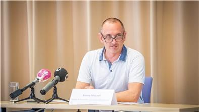 Gesundheitsamtsleiter Ronny Möckel lobt die Strukturen in Bremerhaven in Sachen Corona-Pandemie.