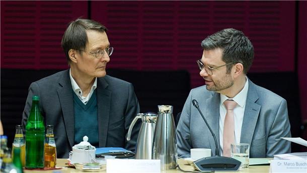 Lösung für Transparenz und Finanzierung bei Kliniken Gesundheitsminister Karl Lauterbach (l) und Justizminister Marco Buschmann bei der Sitzung des Vermittlungsausschuss von Bundestag und Bundesrat.