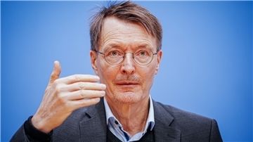 Lauterbach verspricht „Revolution" für deutsche Krankenhäuser Gesundheitsminister Karl Lauterbach (SPD) hat Reformvorschläge für die Krankenhausversorgung vorgestellt.