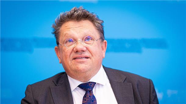 Gesundheitsminister Philippi hält die Landarztquote für ein wichtiges Instrument. (Archivbild)