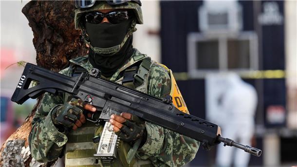 Polizei findet sechs abgetrennte Köpfe in Mexiko Gewalttätige Banden sind in Mexiko in Drogenkriminalität, Erpressung und Benzindiebstahl verwickelt. Sie kämpfen gegeneinander um Einflusszonen. (Archivbild)