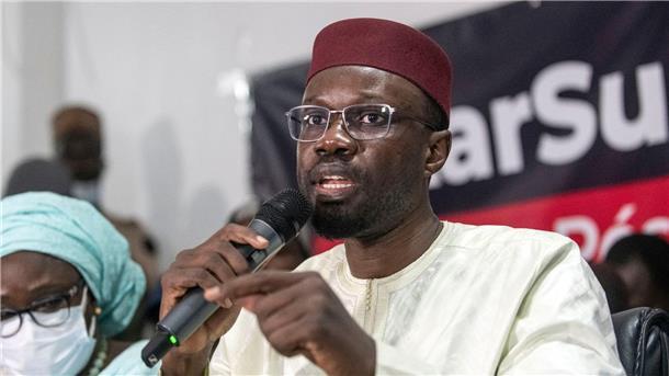 Senegal: Umstrittener Oppositionsführer zum Premier ernannt Gilt unter anderem als konservativer Muslim: Ousmane Sonko.