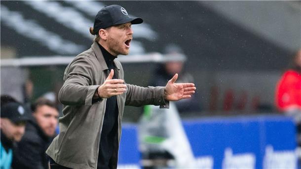 Polanski hofft: Irgendwann muss der Befreiungsschlag kommen Gladbachs Coach Eugen Polanski hofft auf die Wende.