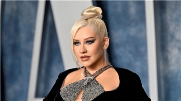 Glamourös auf dem roten Teppich bei den Oscars, verletzlich im Podcast „Call Her Daddy“: Dort spricht Christina Aguilera darüber, wie sehr schmerzhafte Erlebnisse ihrer Kindheit immer noch ihr Leben beeinflussen.