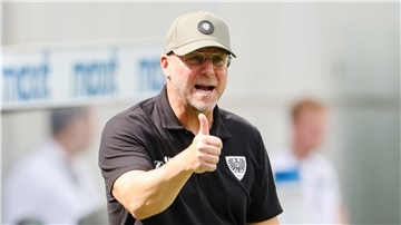 Glaubt an die Pokal-Überraschung gegen Stuttgart: Münsters Coach Hildmann. 