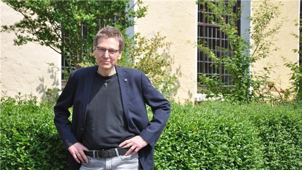 Porträtfoto von Pastor Götz Weber