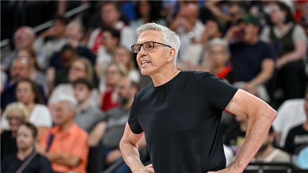 EuroLeague: Bayern-Basketballer chancenlos gegen Piräus Gordon Herbert musste mit den Bayern eine deutliche Niederlage gegen Piräus einstecken. (Archivbild)