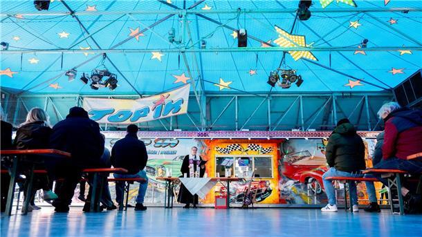 Gottesdienst auf dem Autoscooter – Kirche trifft Freimarkt Gottesdienst am Reformationstag im Autoscooter auf dem Freimarkt.