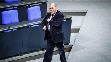 Gregor Gysi hat sich auf den Weg gemacht.